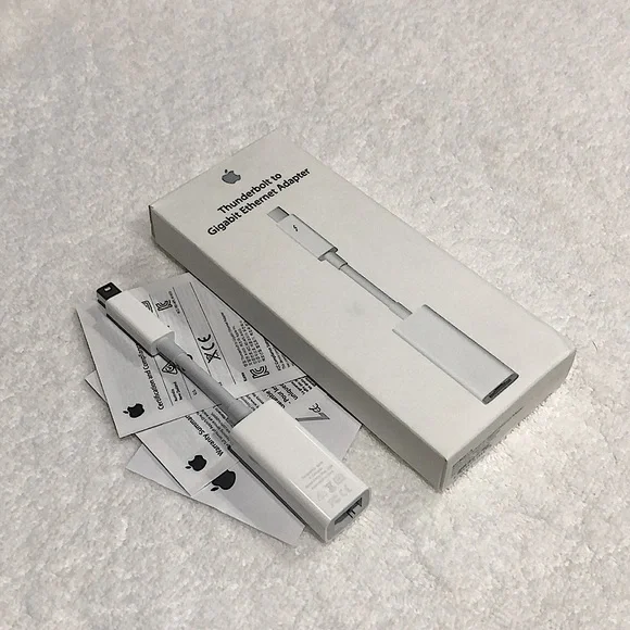 APPLE Thunderbolt to Gigabit Ethernet Adapter - Picture 1 of 1